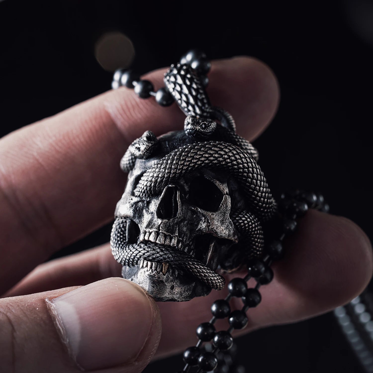 Buy morir Ceramic 3D Skull Head Skeleton Cowboy Vintage Tribal Chief Wood  Cord Fashionable Chain with Pendant (Men and Women) Online at Best Prices  in India - JioMart.